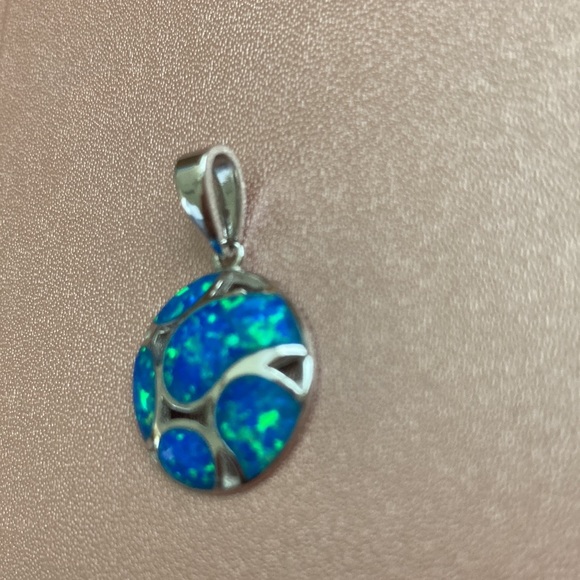 925 Sterling Silver Pendant with Lab Opal - Picture 3 of 5